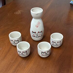 Ceramic Lucky Cat Sake Set - Cream and Red